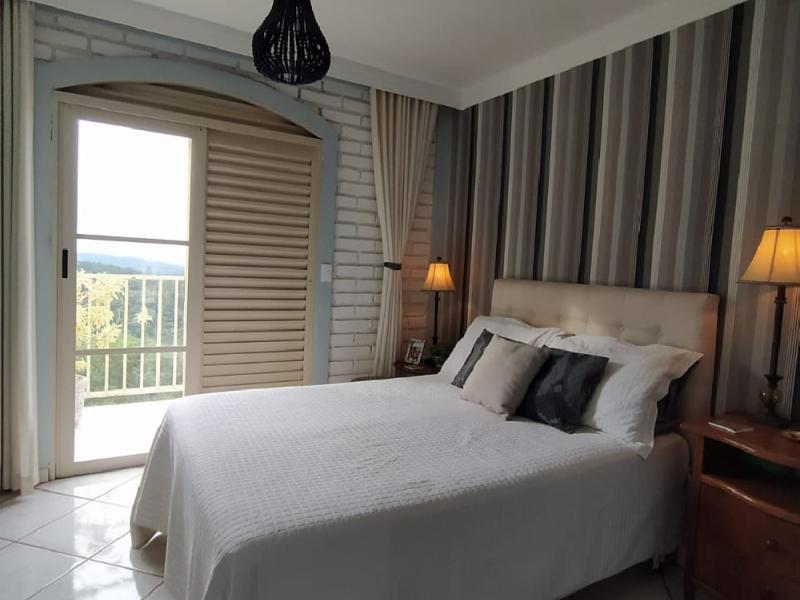 CASA CONDOMINIO FECHACO