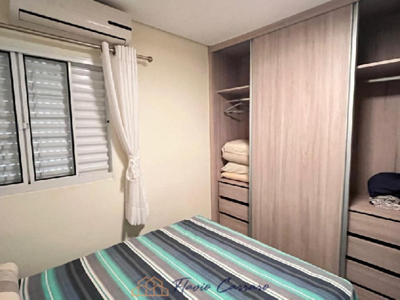 CASA EM COND. FECHADO