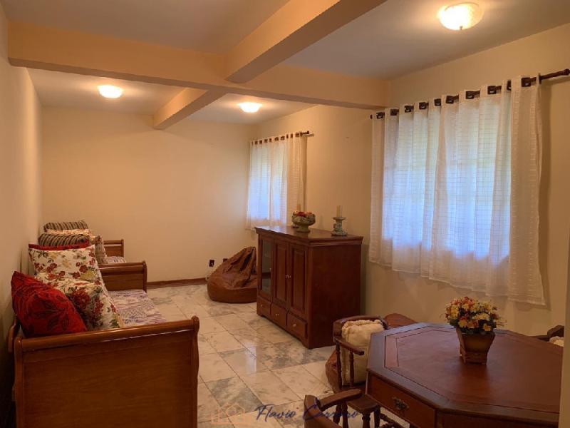 CASA PRÓXIMO AO CENTRO