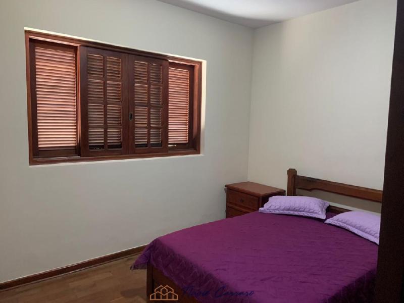 CASA PRÓXIMO AO CENTRO