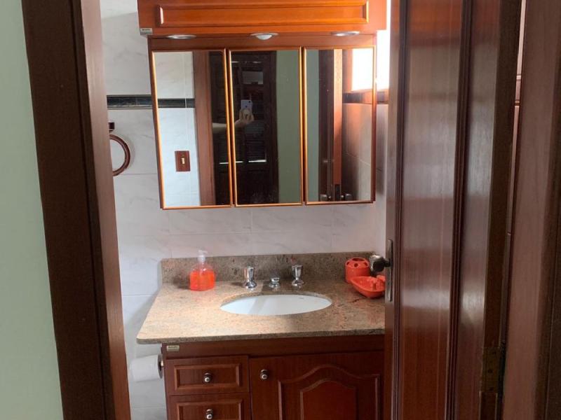 CASA PRÓXIMO AO CENTRO