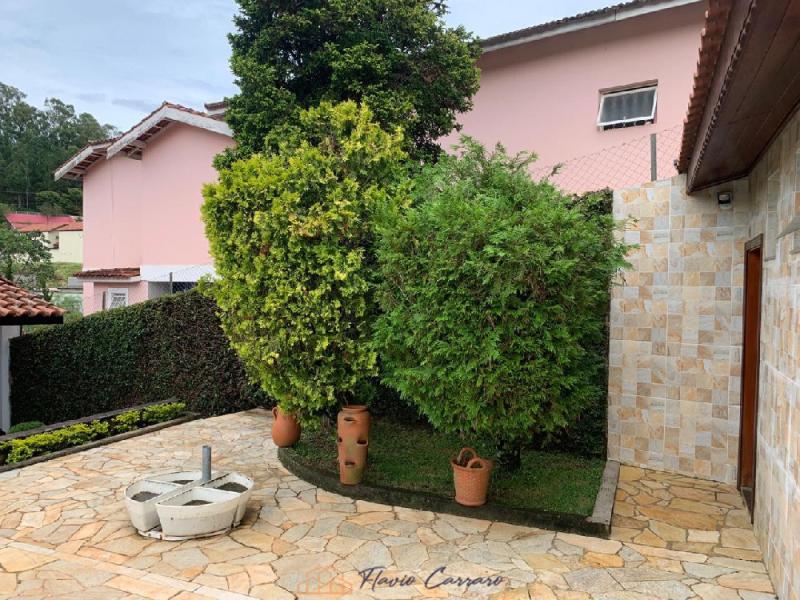 CASA PRÓXIMO AO CENTRO