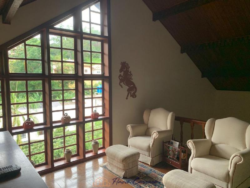 CASA PRÓXIMO AO CENTRO