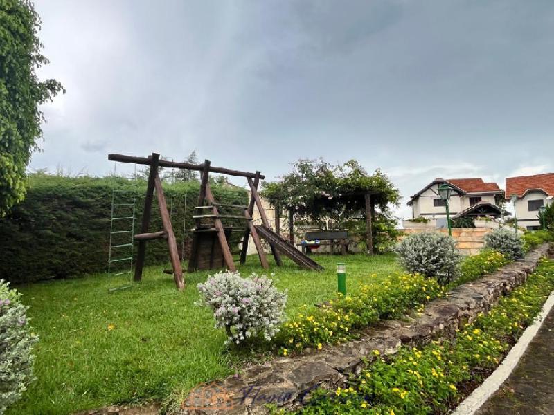 CASA CONDOMINIO FECHACO