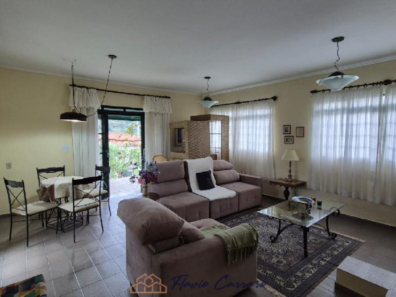 CASA PRÓXIMO AO CENTRO