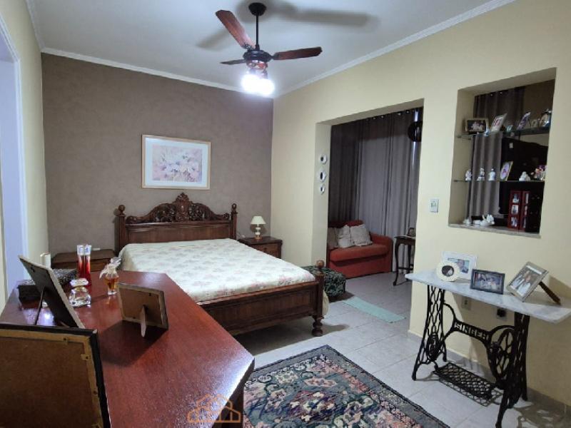 CASA PRÓXIMO AO CENTRO