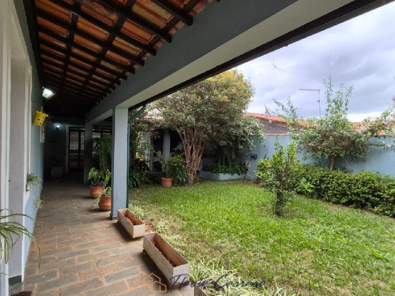 CASA PRÓXIMO AO CENTRO