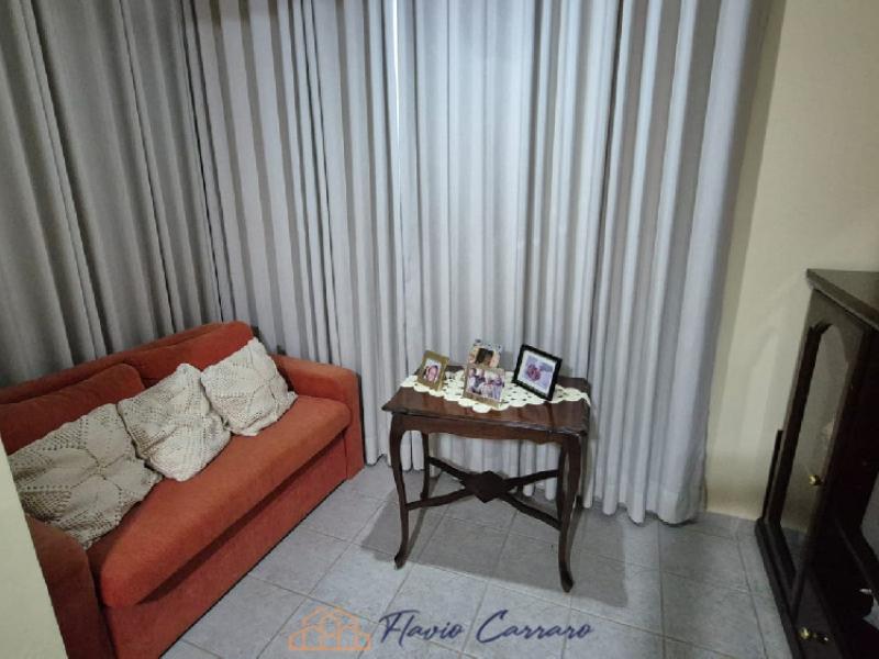 CASA PRÓXIMO AO CENTRO