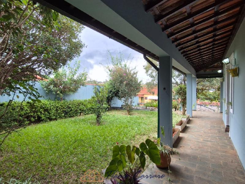 CASA PRÓXIMO AO CENTRO