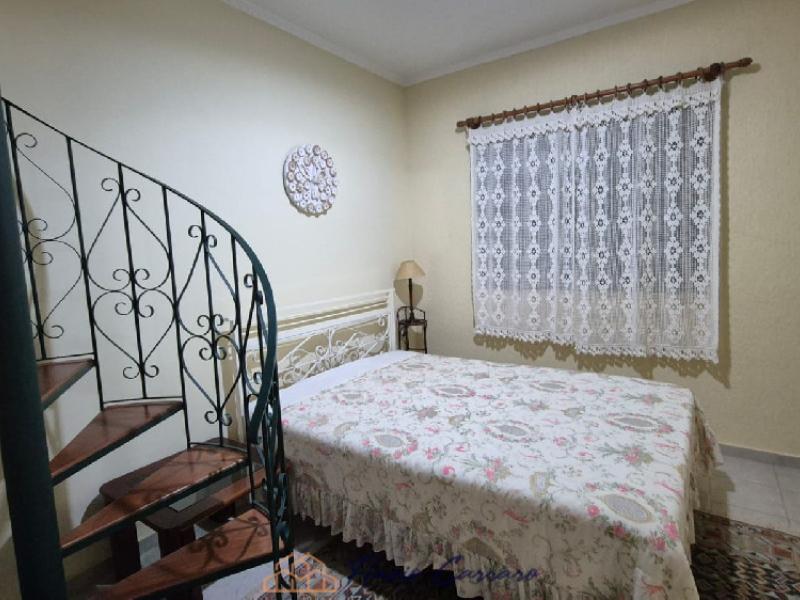 CASA PRÓXIMO AO CENTRO