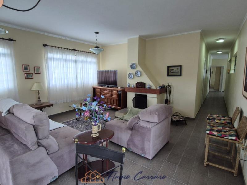 CASA PRÓXIMO AO CENTRO