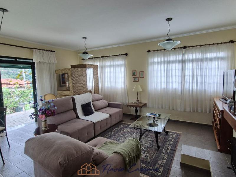 CASA PRÓXIMO AO CENTRO