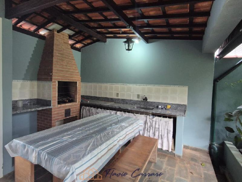 CASA PRÓXIMO AO CENTRO