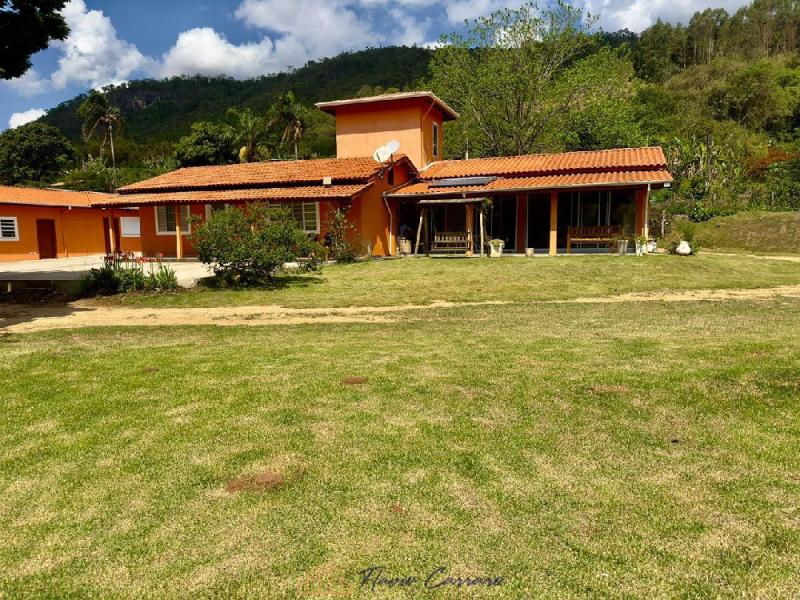 SITIO EM SERRA NEGRA-SP